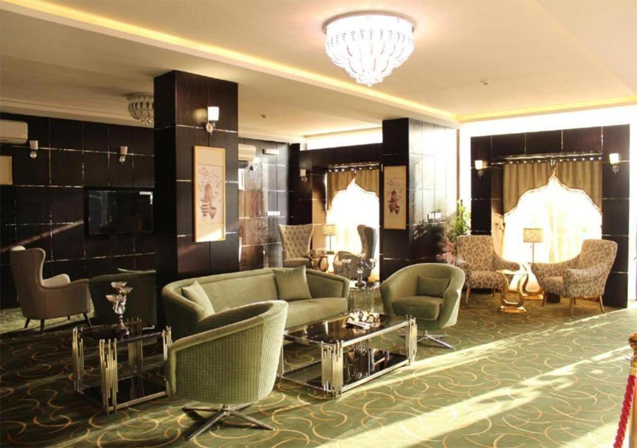 هذا منزلى الحمراء Riade Exterior foto