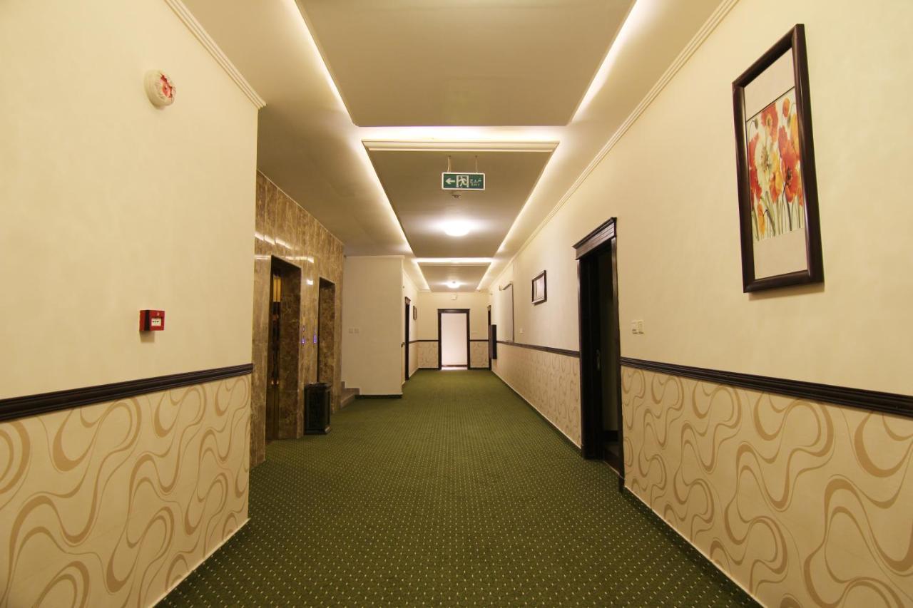 هذا منزلى الحمراء Riade Exterior foto